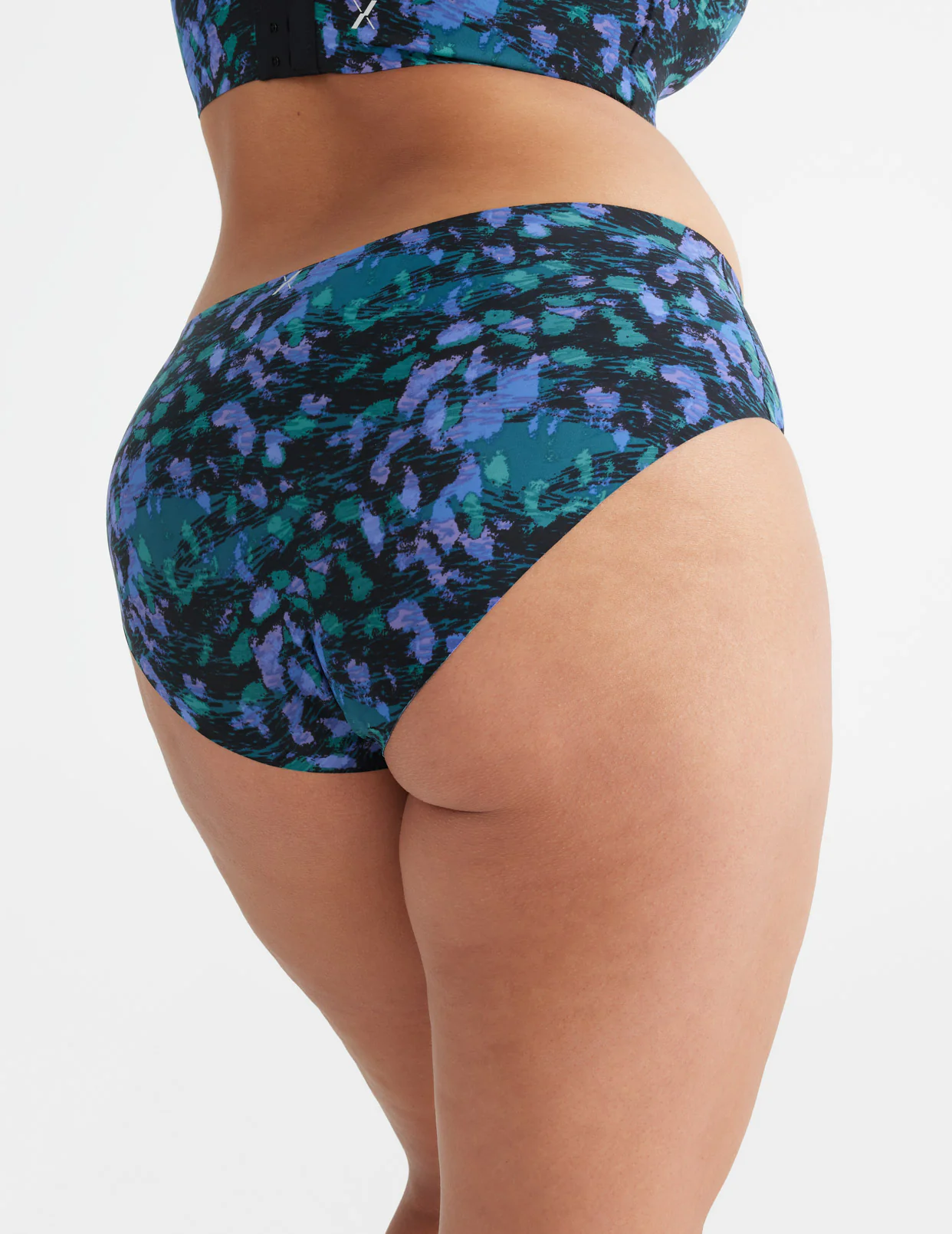 Essential No-Show Bikini - Last Call - Image 134