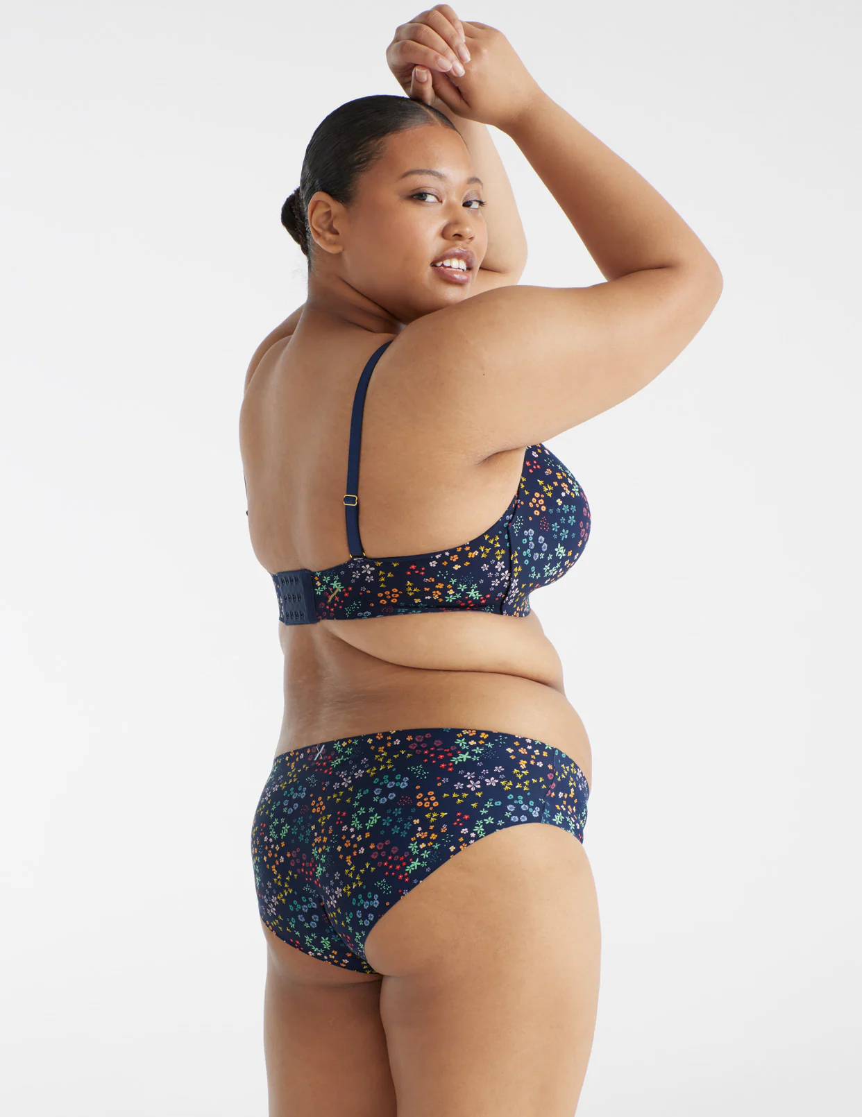 Essential No-Show Bikini - Last Call - Image 145