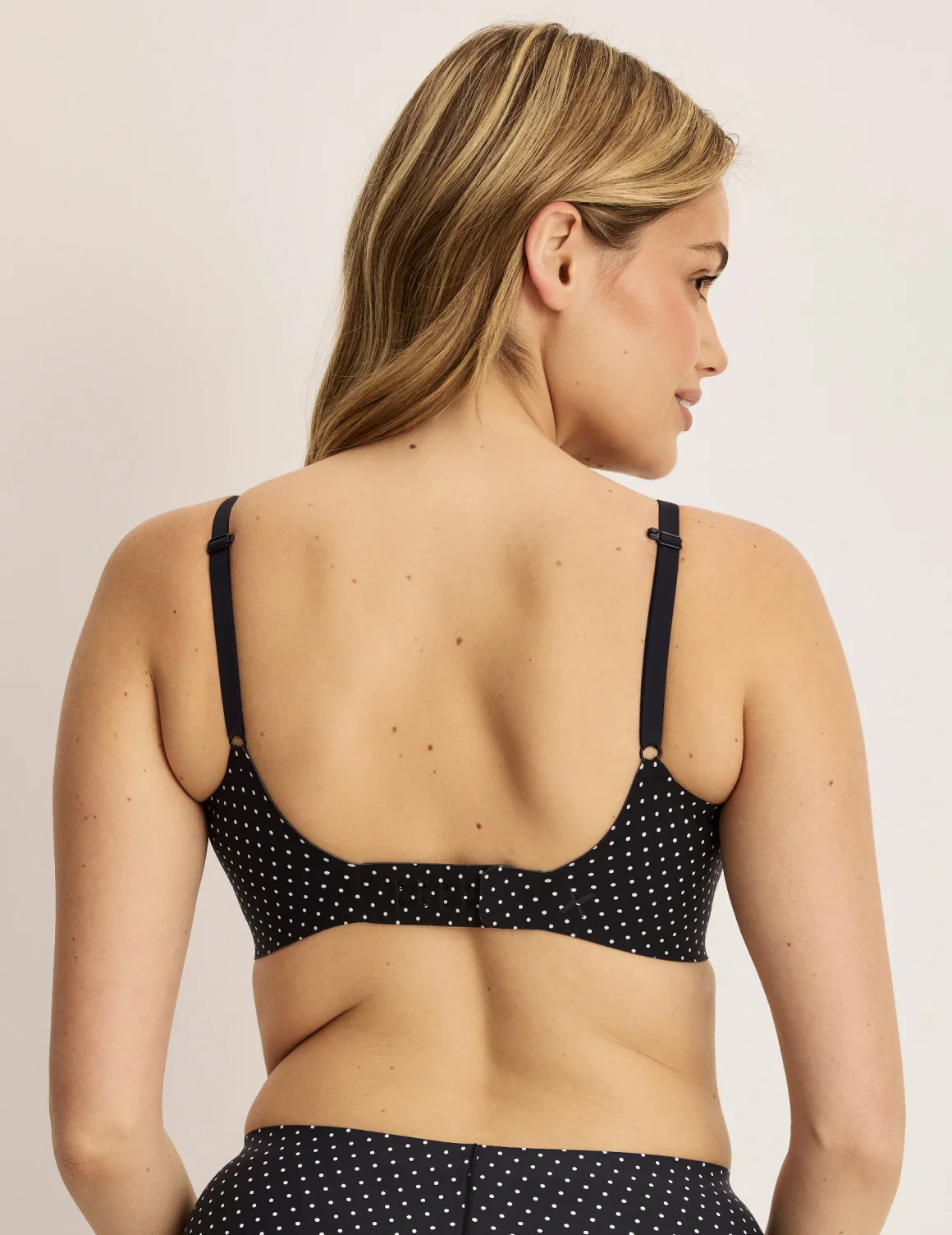 Revolution Scoop Bra - Image 33